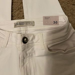 BNWT Zara white skinny jeans
